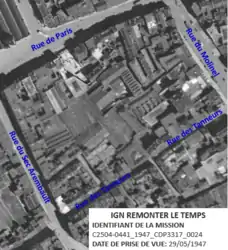 L'ilot des Tanneurs sur photo aérienne de 1947. Des usines sont établies à la place de l’ancien couvent. La rue des tanneurs est étroite