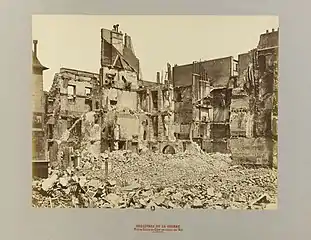 Ruines de la Commune de Paris. L'angle de la rue de Lille et de la rue du Bac