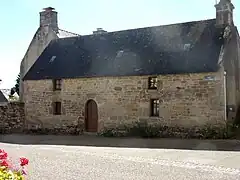 Une des plus vieilles maisons du bourg.