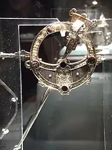 Broche Tara, v. 710 à 750.