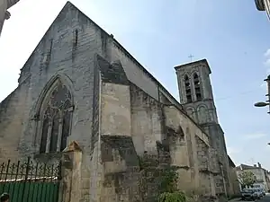 L'arrière et le clocher.