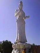Statue monumentale de Guanyin.
