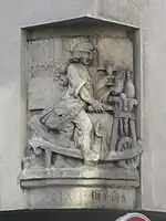 Bas-relief au croisement de la rue de Jouy et de la rue de Fourcy.