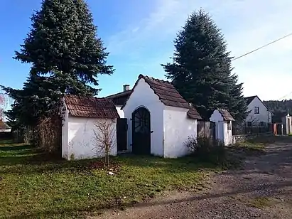 Chapelle à Lomy.