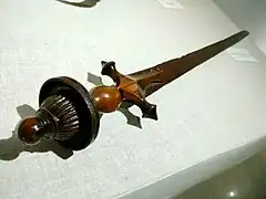 Une épée de Kayamkulam exposée.