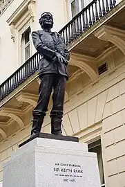 Statue de Sir Keith Park à Waterloo Place, à Londres.