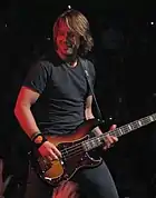 Keith Urban (1, 10-11)