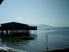 La mer vue depuis Kampung Titingan, un village de Tawau.