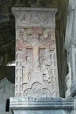 Khatchkar Amenap‘erkič‘, 1273, galerie du monastère de Haghpat,.