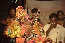 Acteur interprétant Kichaka dans le théâtre Koothu