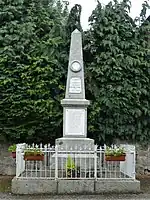 Le monument aux morts.