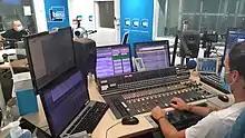 La console et le studio de diffusion de France Bleu Vaucluse (septembre 2021)