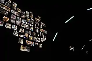 Installation Ex-voto de Maryvonne Arnaud et Philippe Mouillon / tunnel National  Marseille / 2013