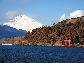 Vue sur le mont Fuji depuis le sanctuaire Hakone.
