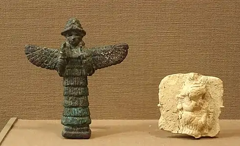 Déesse protectrice (Lam(m)a ?). Musée de l'Institut oriental de Chicago.