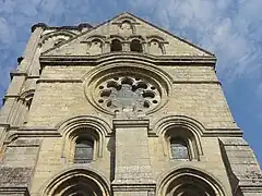 Façade romane du croisillon sud.