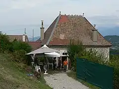 Le barnum pour l'accueil du public et la vente de gadgets, photos et publications, mis en place pour les Journées du Patrimoine.
