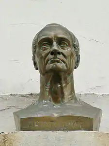 Auguste Comte (vers 1840), bronze, Paris, temple de l’Humanité.