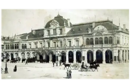 Le casino en 1905 vu depuis la place Masséna.