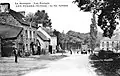 Les Forges (Morbihan) ː la rue Nationale vers 1925 (carte postale).