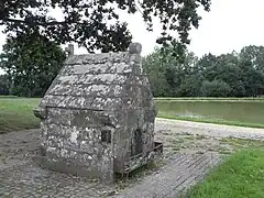 La fontaine Saint-Fiacre.