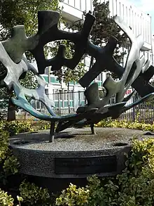 Sculpture à Lille, en hommage à Louis Pasteur.