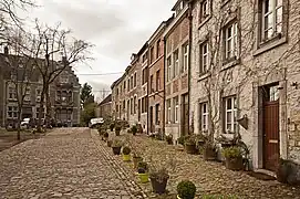 Château Poswick et côté ouest, partie haute