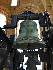 Cloche No 5, fondue en 1834 par la fonderie Burdin-Aîné, note : Do4, masse : 240 kg.