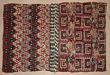 tapisserie avec crabes et poissons entrelacés, Lombards Museum