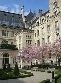 Lycée Louis-le-Grand.