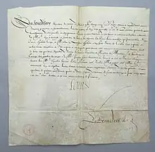 Manuscrit détaillant les noms des propriétaires des biens confisqués et leurs méfaits. Il est signé Louis.