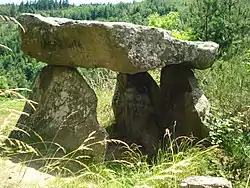 Le dolmen.