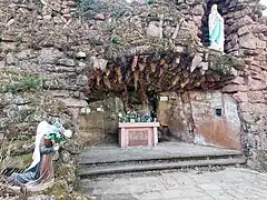 Grotte de lourdes.
