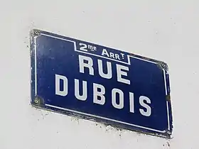 Voir la plaque.