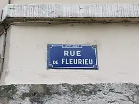 Voir la plaque.