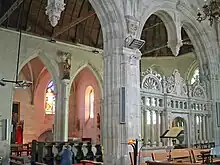 La chapelle nord, vue de la chapelle d'Anjou, en 2005.