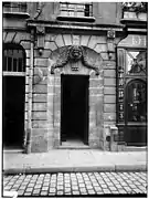 Porte de la maison du Château-Frileux.