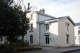L'arrière de la maison Gueffier désormais siège du pôle littérature de la scène nationale de La Roche-sur-Yon (Grand R).