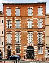 no 16 : façade de la maison de la Belle-Paule.