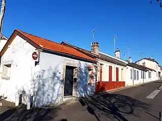 Maisons ouvrières à Saint-Jean-d'Août, rue Sarraute.