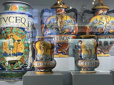 Majoliques d'Urbino, Casteldurante et Montelupo au musée de la Renaissance d'Écouen.