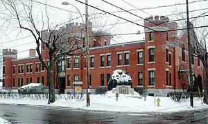 Manège militaire de Trois-Rivières.