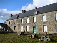 La façade Sud du manoir.