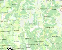 Carte élémentaire montrant les limites de la commune, les communes voisines, les zones de végétation et les routes