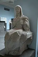 Déméter de Cnide, sculpture en marbre hellénistique, v. 350 av. J.-C. British Museum.
