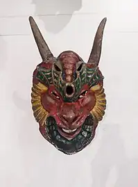 Masque sur le thème de la Chine