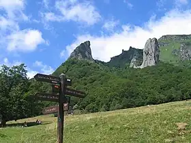Dent de la Rancune et crête de Coq à gauche.