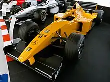 Photo de la McLaren MP4-13A, version de pré-saison de la MP4-13, à Donington