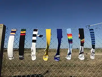 Les chaussettes, une par année, qui donnent le nom au meeting.
