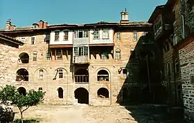 Photo en couleur d'un bâtiment